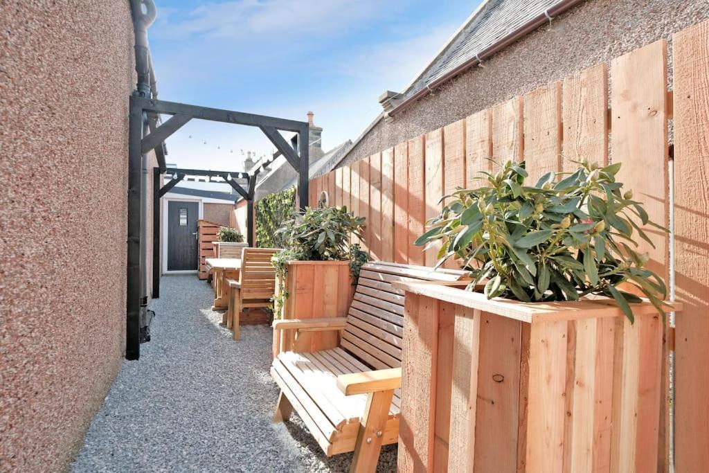 Cliff Top Cottage With Sea Views Portknockie Exterior foto